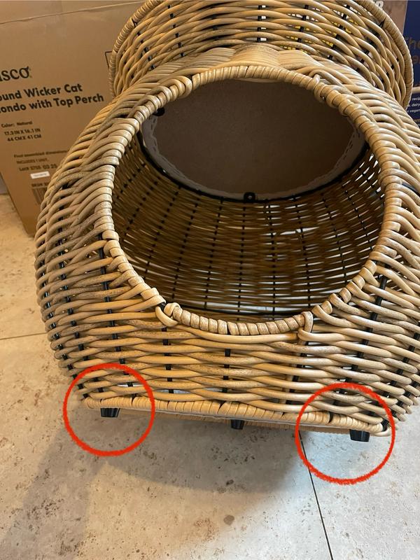 This could be remedied by putting an additional foot right under the entrance.