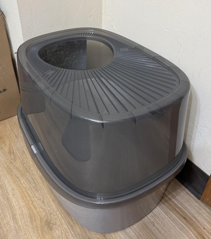 Nice fit in a corner of the bathroom!