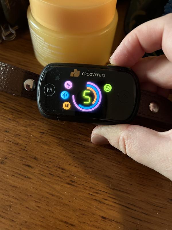 Adjustable screen featuring the strengths of vibration, sound, and shock