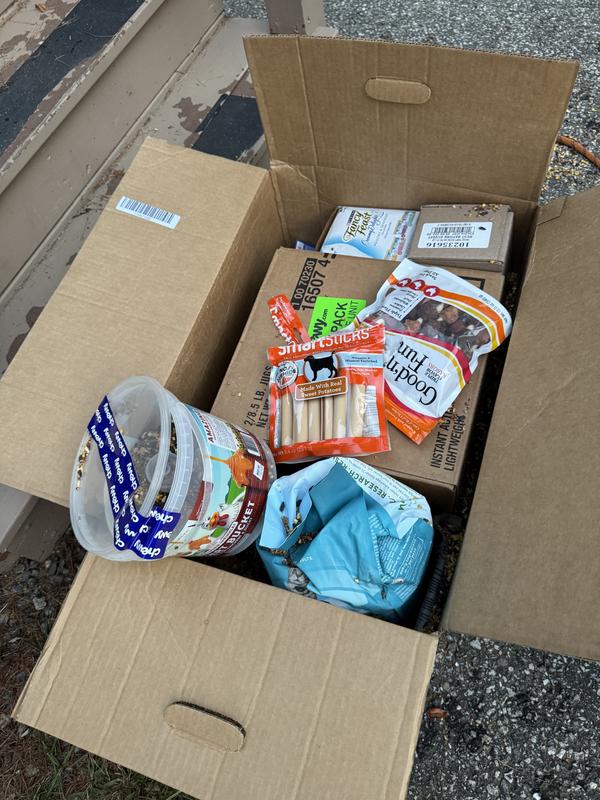 This was the first seeds everywhere inside all cat food boxes and all over the ground