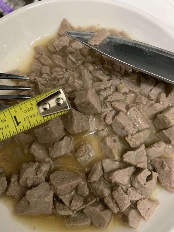 Size of chunks for cats? I have to be a sous chef