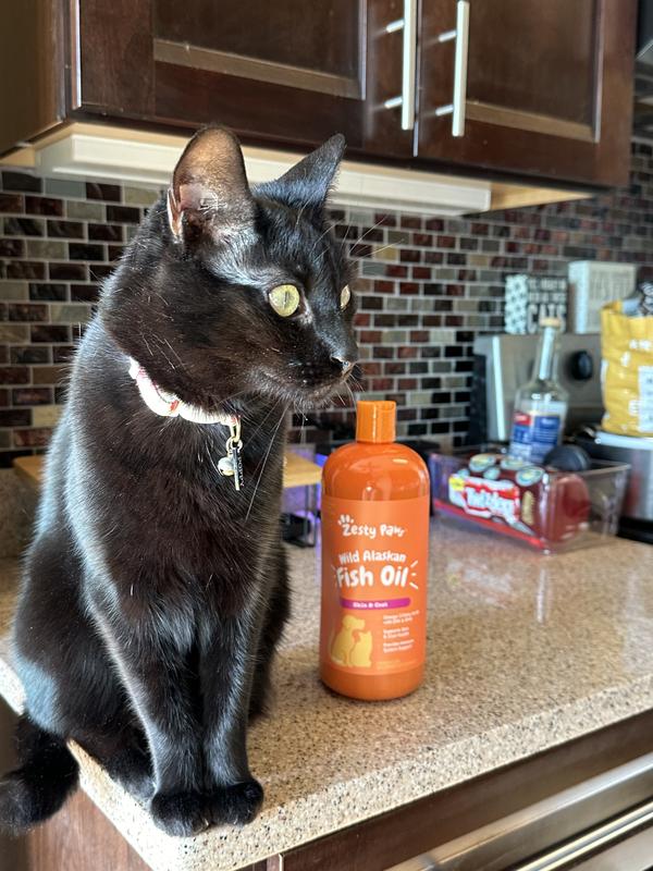ZESTY PAWS Wild Alaskan Fish Oil Liquid Skin & Coat Supplement for Dogs & Cats, 32oz bottle