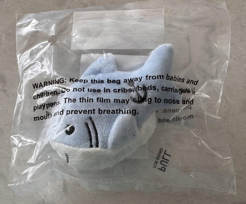 Frisco Shark cat toy