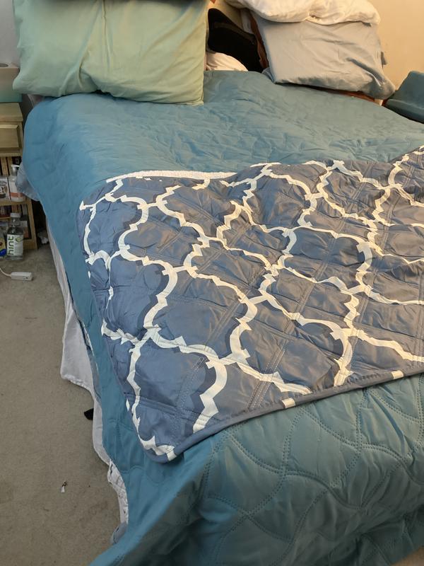 COUCH GUARD Bed Runner Protector, Starburst Aqua, Full/Queen