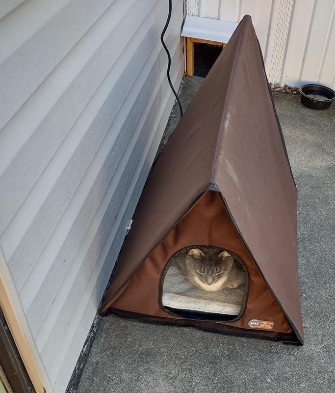 K&H Pet Products Outdoor Heated Multi-Kitty A-Frame House