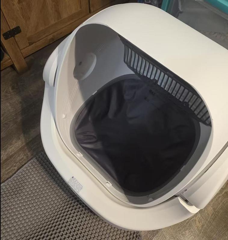 best multi cat self cleaning litter box Luma Smart Litter Box main image 1