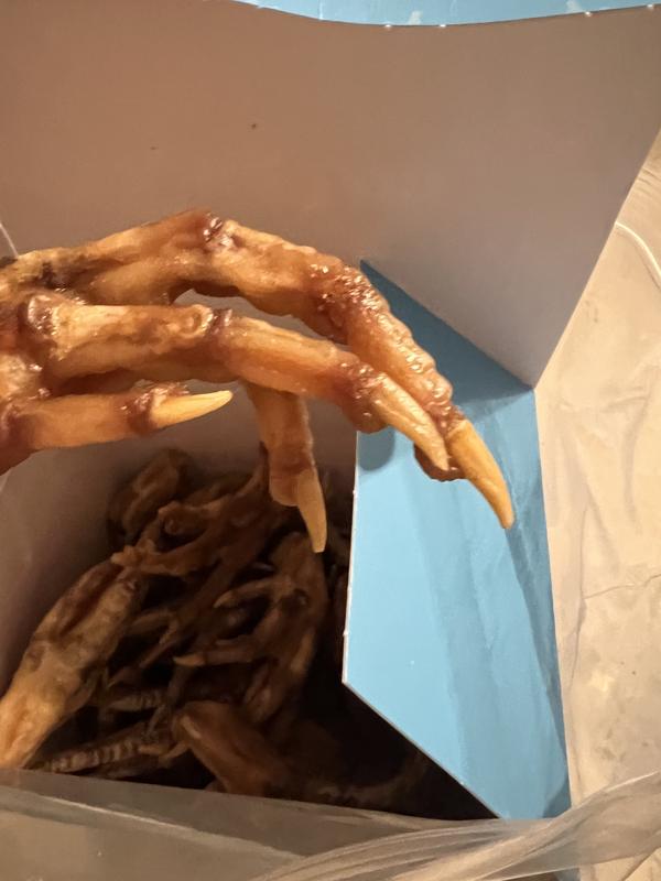 Claws hurt my dog’s mouth. Beware!