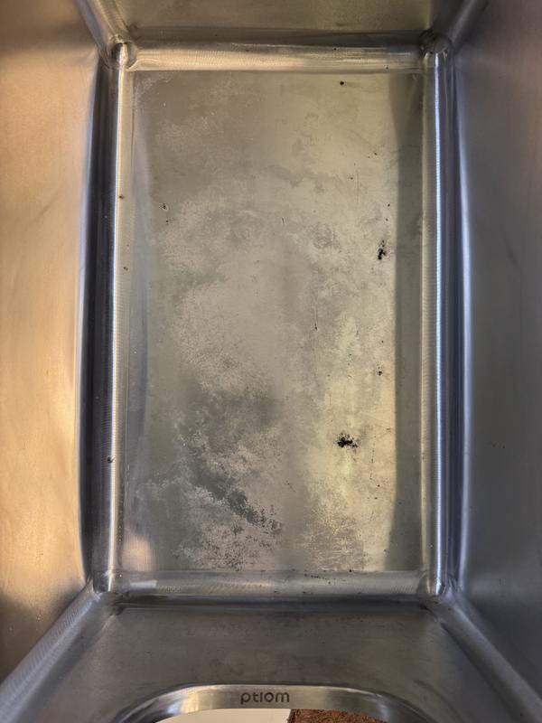 Rusting and build up at 4 weeks