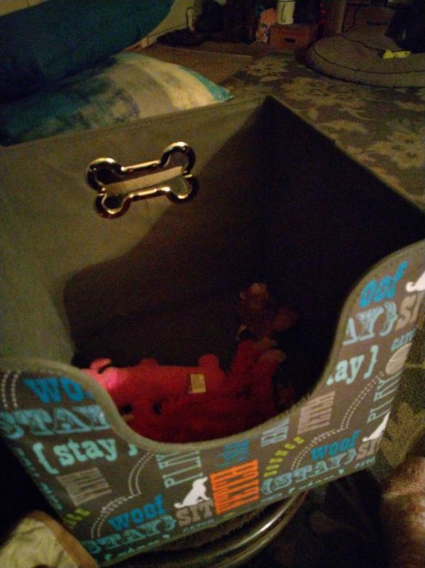 The toy box is foldable so it's great for traveling 👍💜