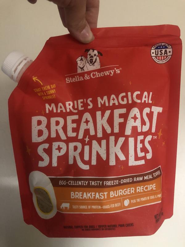 Light weight, easy pour spout, screw on cap keeps topping fresh