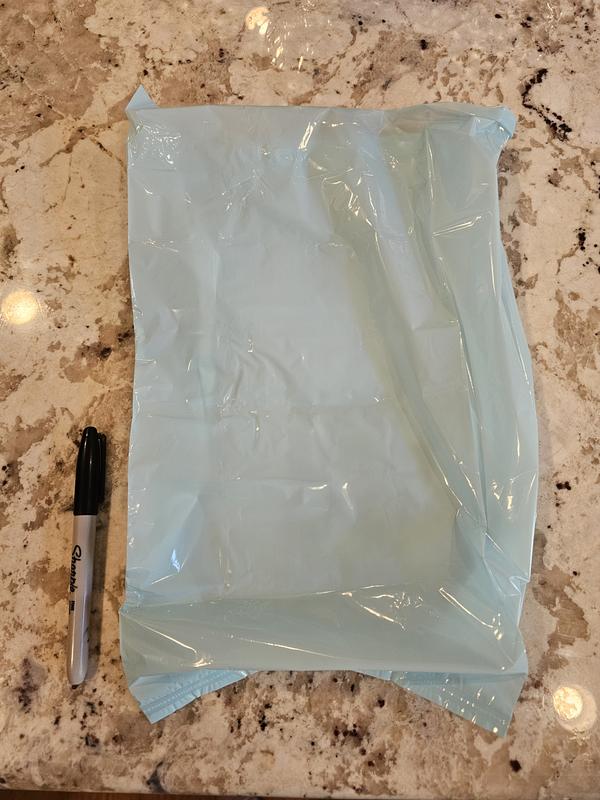 Size of bag and blue color