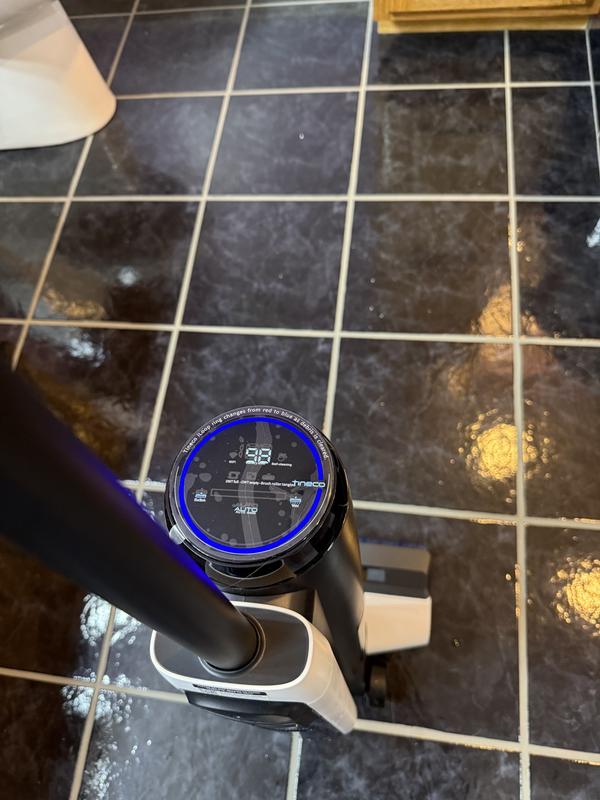 Streak-free shine on shiny black tile