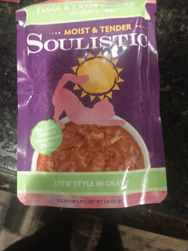 A pouch, 3 ounces:  Again, I do not understand the colors because white on light green is hard to see