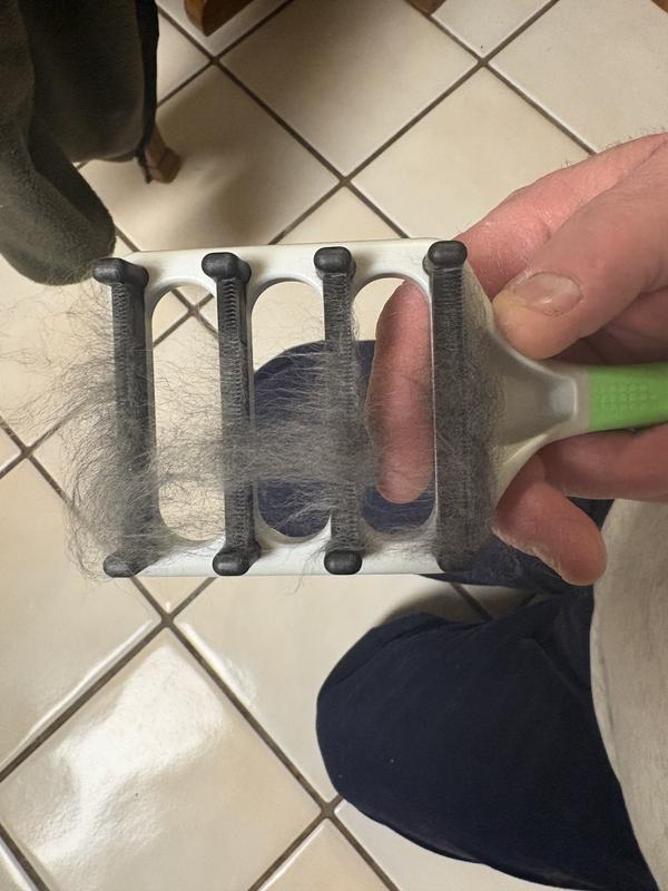 Hair collected after just a few strokes