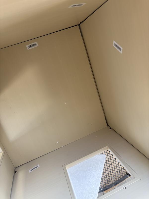 There were some rather large gaps and the front and back of the bottom panel that I worry would let a lot of cold air in.