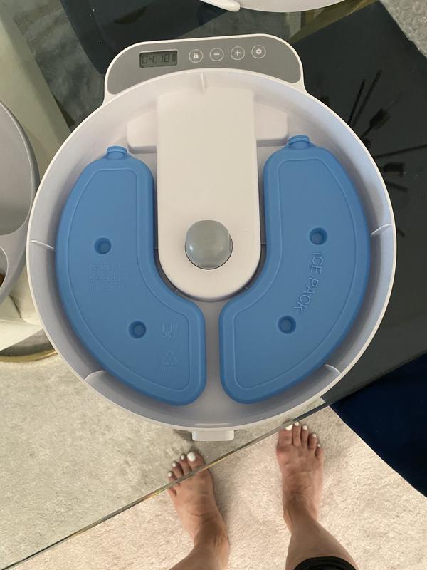 Ice packs, fill with water freeze and you’re good to go