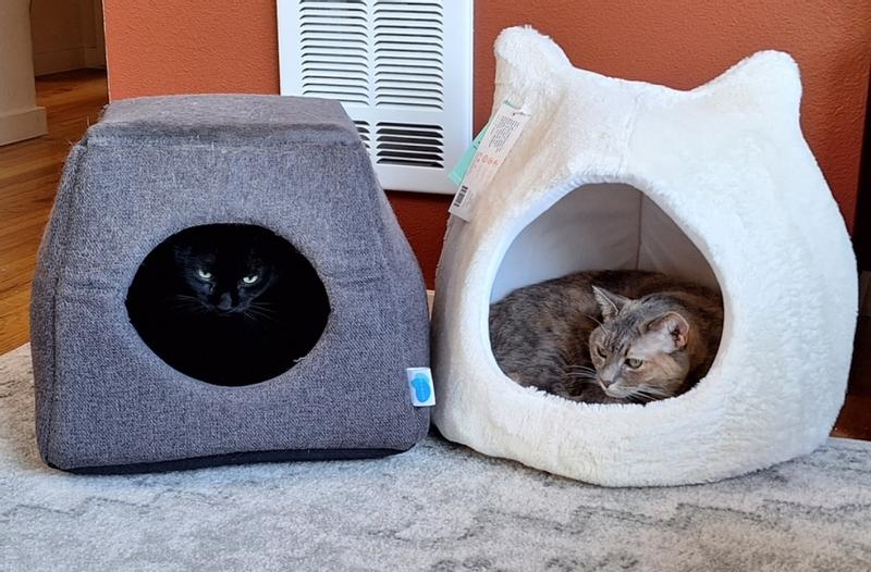 BEST FRIENDS BY SHERI Meow Hut Covered Cat & Dog Bed, Grey, Standard