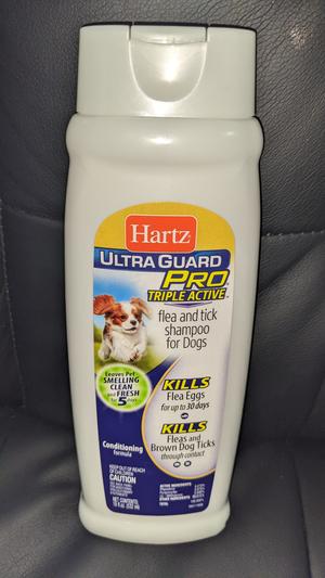 Hartz Ultra Guard Pro Triple Active Flea & Tick Shampoo for Dogs