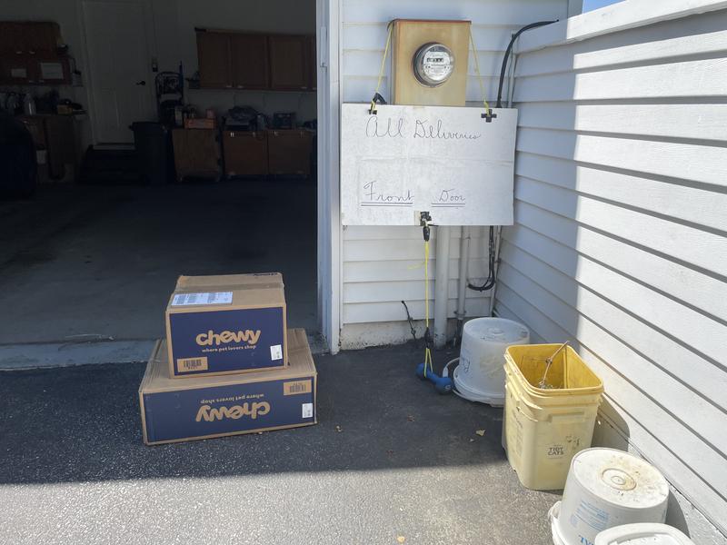 See the BIG sign for front door deliveries?