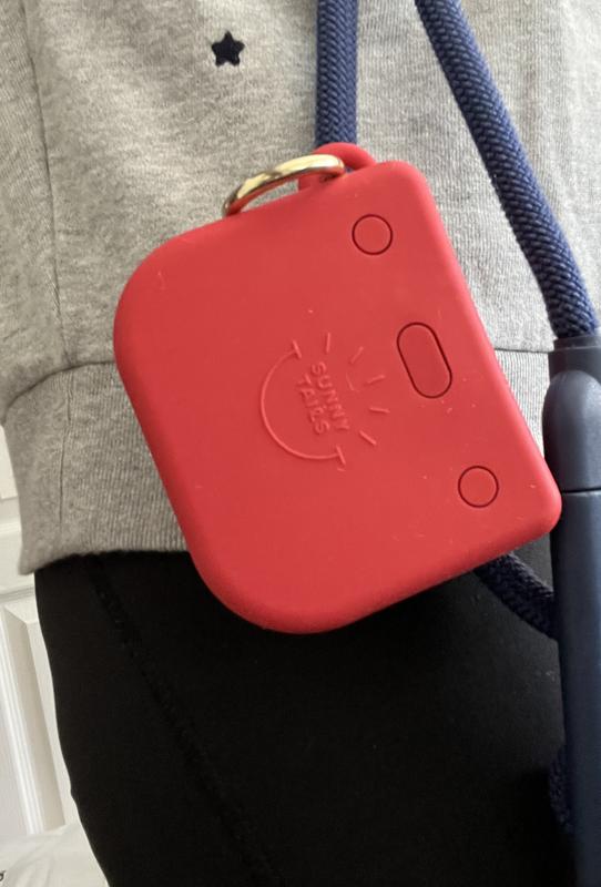 Treat pouch attached to hands-free leash