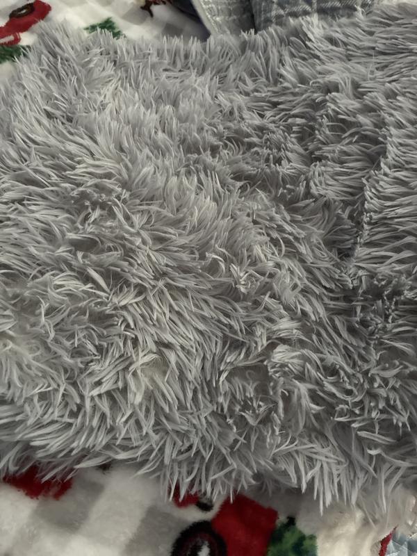 Slippery, silky texture, with no gripping ability