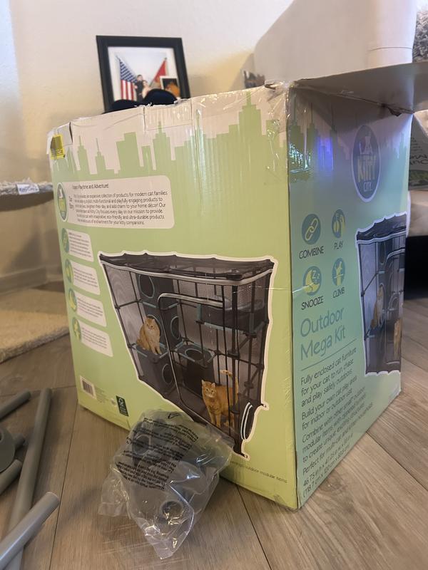 Comes with a lot of parts but essay to built