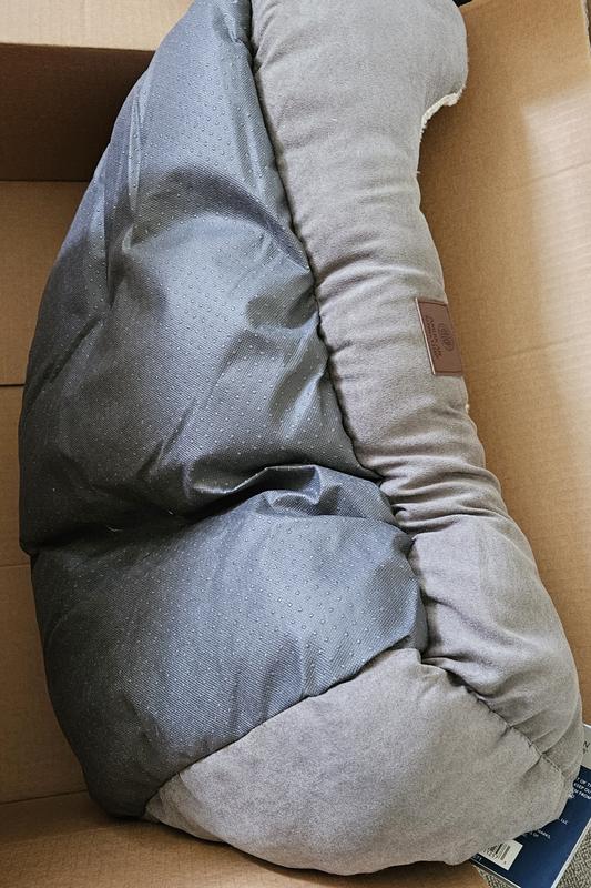 Flimsy bed, not solid