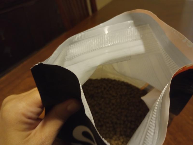 It has a reclosable Velcro type seal that keeps the food fresh and is so much easier than those Ziploc type seals.