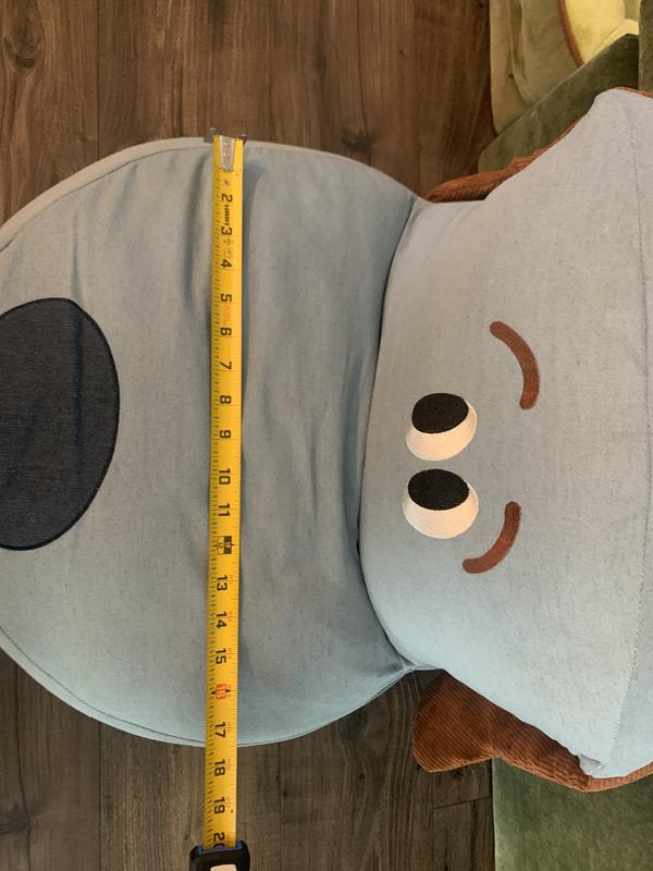 Even measuring the widest part, it seems smaller than the listed dimensions.