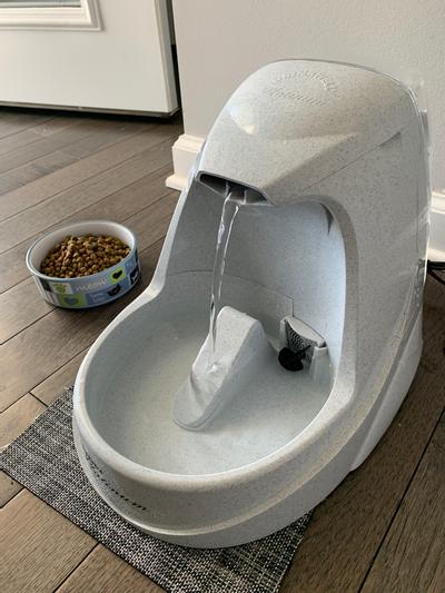 PETSAFE Drinkwell Platinum Plastic Dog Cat Fountain 168 oz