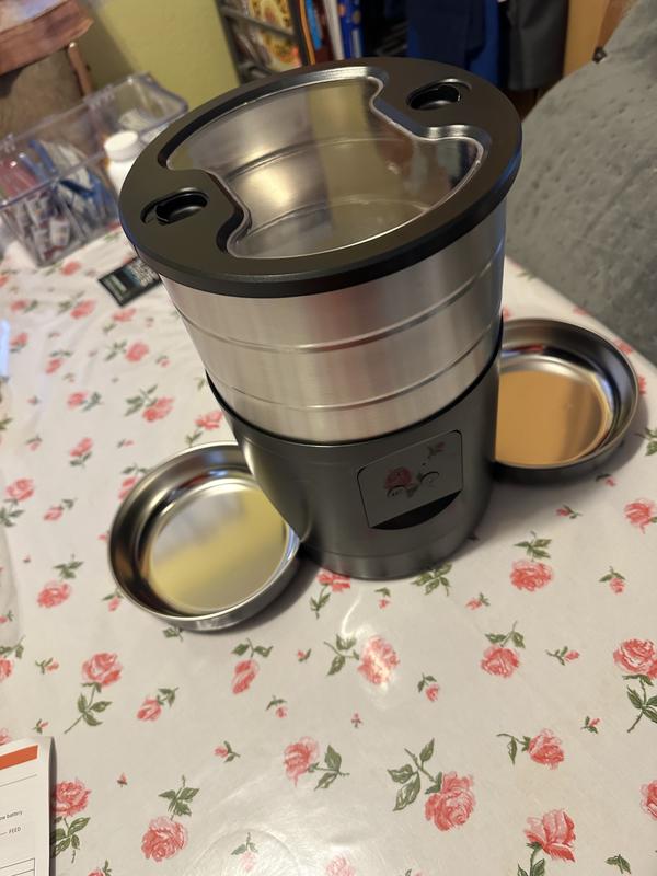 Holds a lot of food!