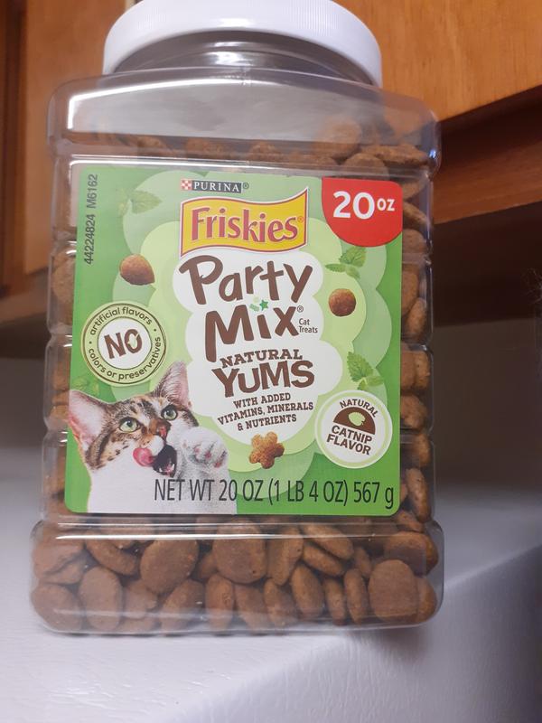 FRISKIES Party Mix Natural Yums with Catnip Flavor Crunchy Cat Treats
