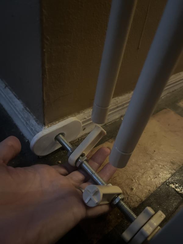 Poorly made (bottom of rods)