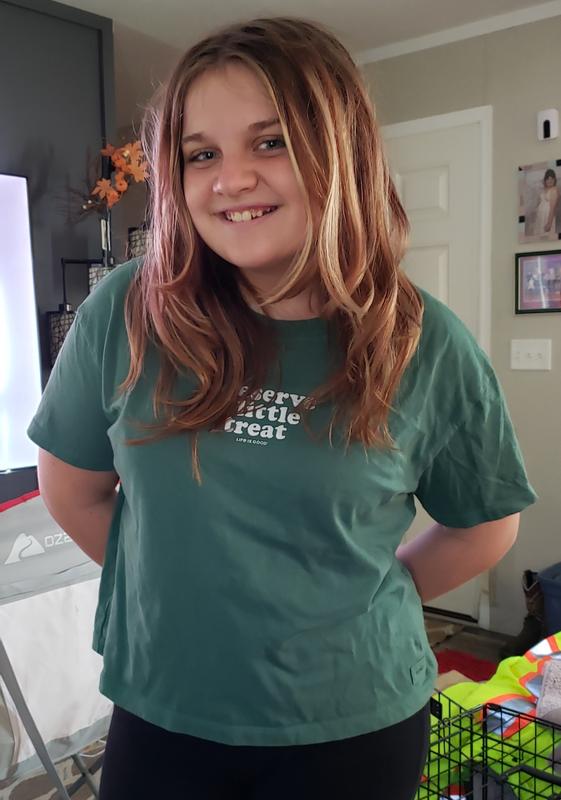 5'2" tall wearing size Large.