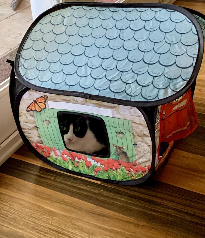 KONG Play Spaces Bungalow Cat Toy