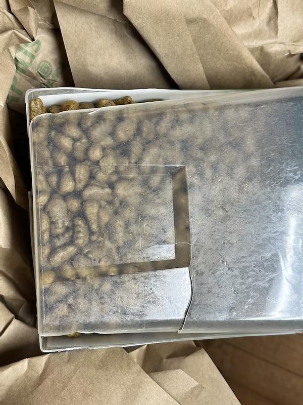 Cracked Greenies container view 2