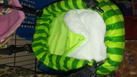 The fleece padding is even removable for easy cleaning!