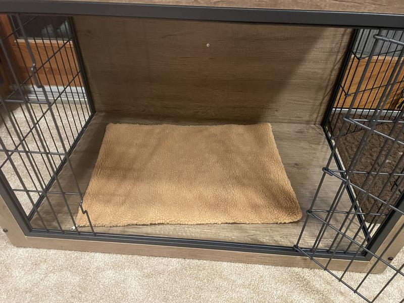 This is a cover with no pad and the incorrect size.