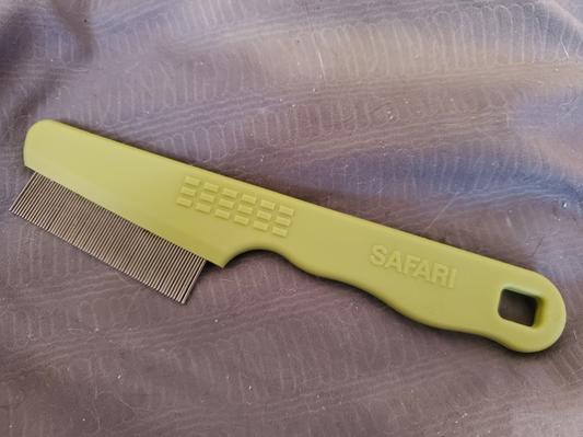 Safari cat hotsell flea comb