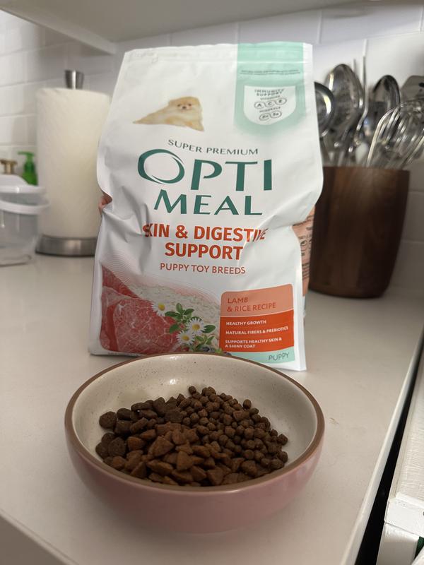 To compare sizing with other kibble we have, optimeal is smallest in the top right of the bowl