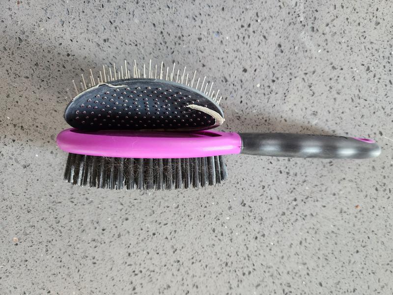 HARTZ Groomer's Best Combo Dog Brush
