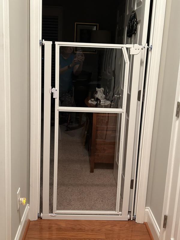 Neat little door and it’s cat-proof!