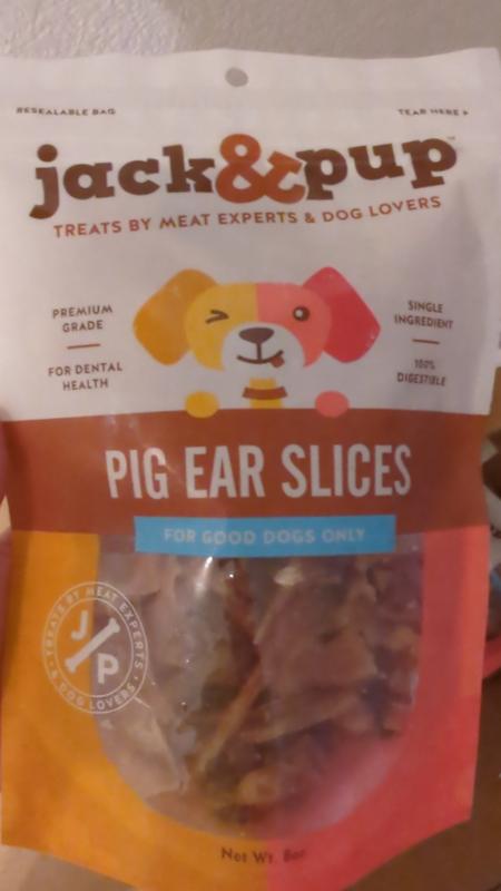 can dogs swallow pig ears