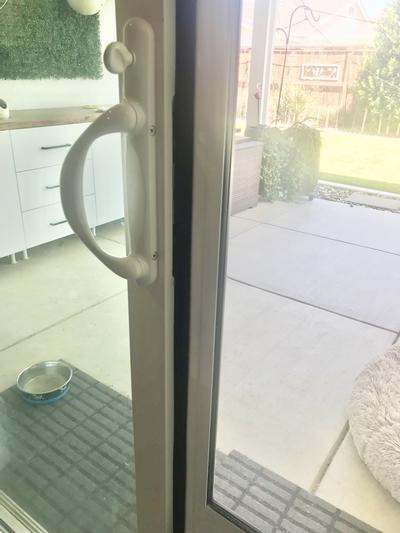 Expandable weatherstripping