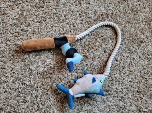 FRISCO Camping Fishing Rod Plush with Rope Squeaky Dog Toy reviews 
