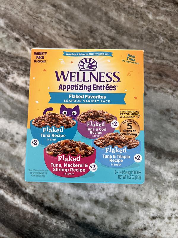 Wellness Appetizing Entrees Little-a-This, Little-a-That, Seafood & Poultry Variety Pack Natural Grain-Free Flaked Wet Cat Food, 1.4-oz pouch, case of 8