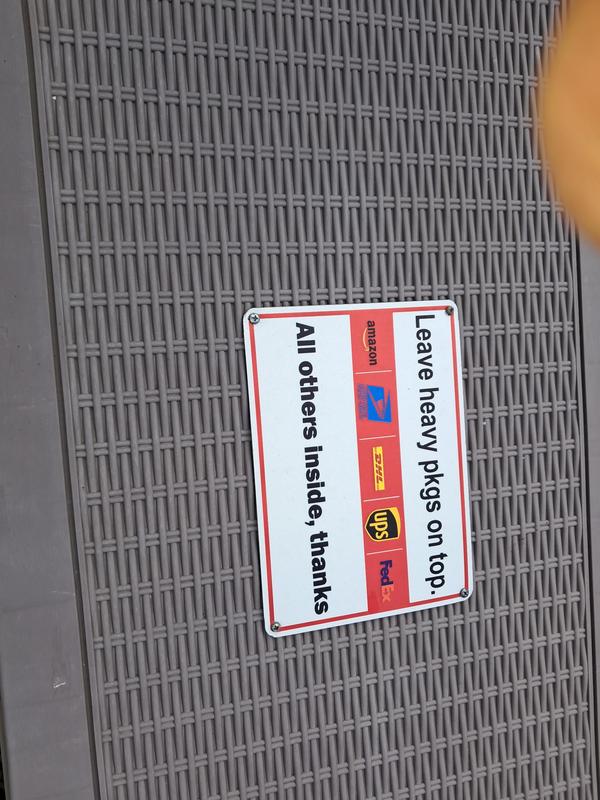 Signage direction for deliveries