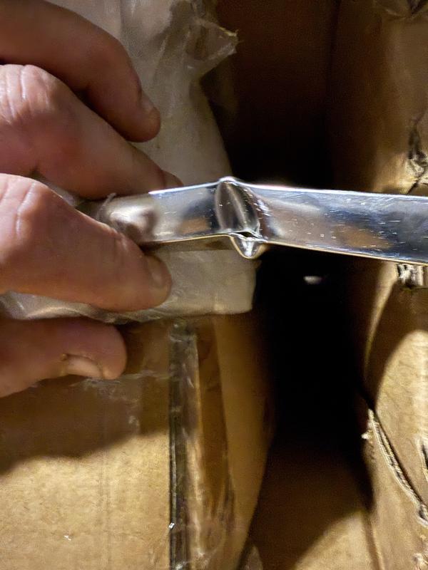 He needs toys in it, and time to get used to it! Monroe is a free bird! As he does not fly! 😒 his previous owners were not committed to his well being!