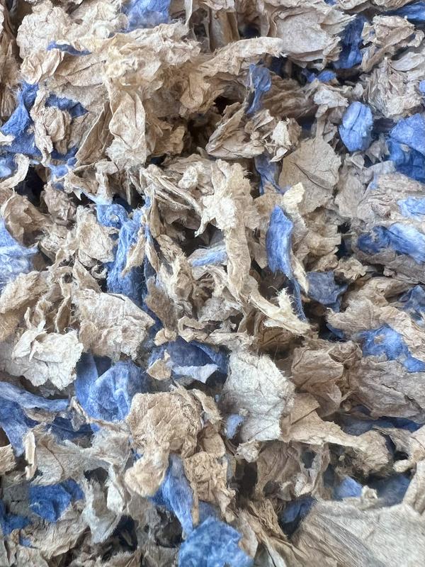 Close up of the bedding material