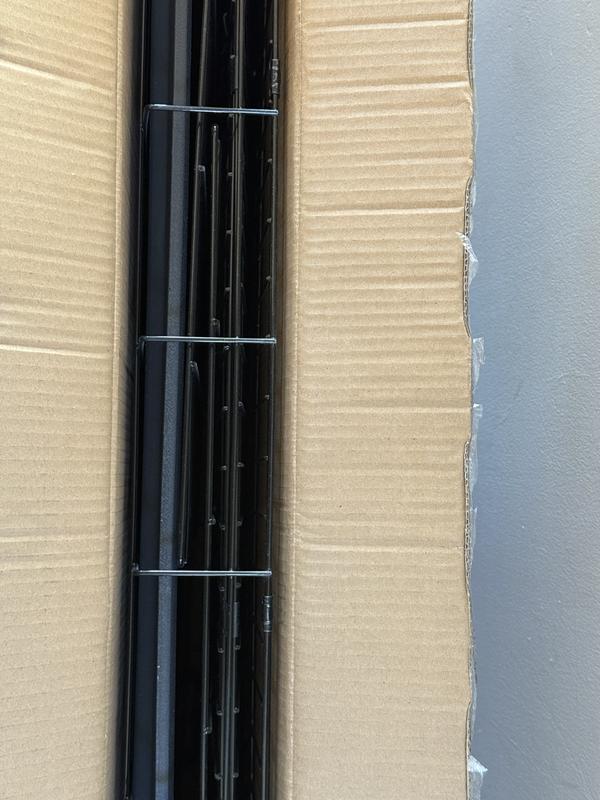 It comes in a flat box and my box had no damage.